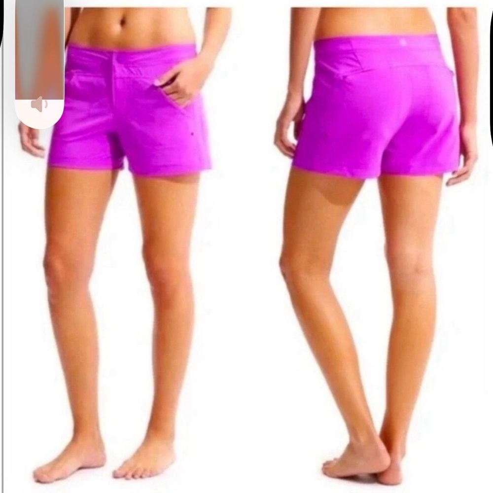 Athleta Jazzy Purple Costa Shorts
Size 4